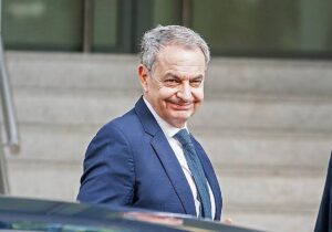 El juez Calama desestima la solicitud de Zapatero para cancelar la causa y convoca a los directivos de Plus Ultra que vinculan al expresidente con el rescate financiero