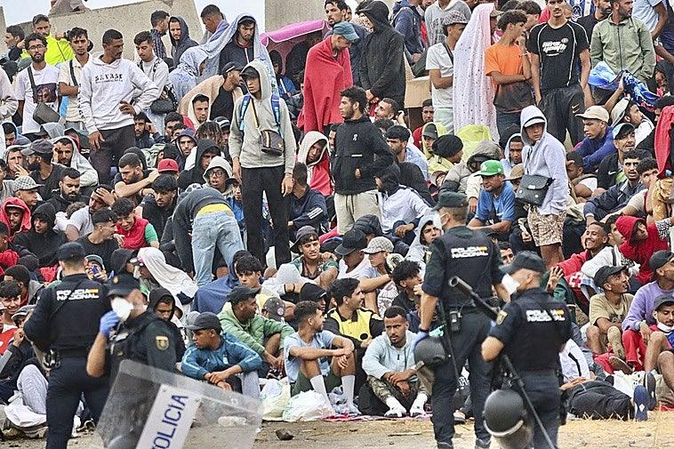 Mafias exigen 9.000 euros por el tráfico de migrantes en lanchas hacia la península