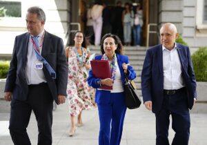 Las discrepancias entre Robles y Marlaska sobre el CNI generan tensiones en el Gobierno tras la crisis de Ceuta