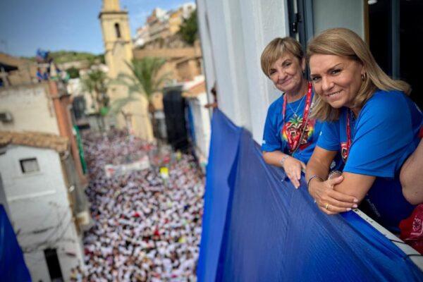 Susana Camarero destaca cómo la Tomatina potencia la imagen de la Comunitat Valenciana como un atractivo turístico global.