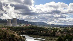 La Cámara de Valencia pide al Gobierno español la extensión de la vida útil de la central nuclear de Cofrentes