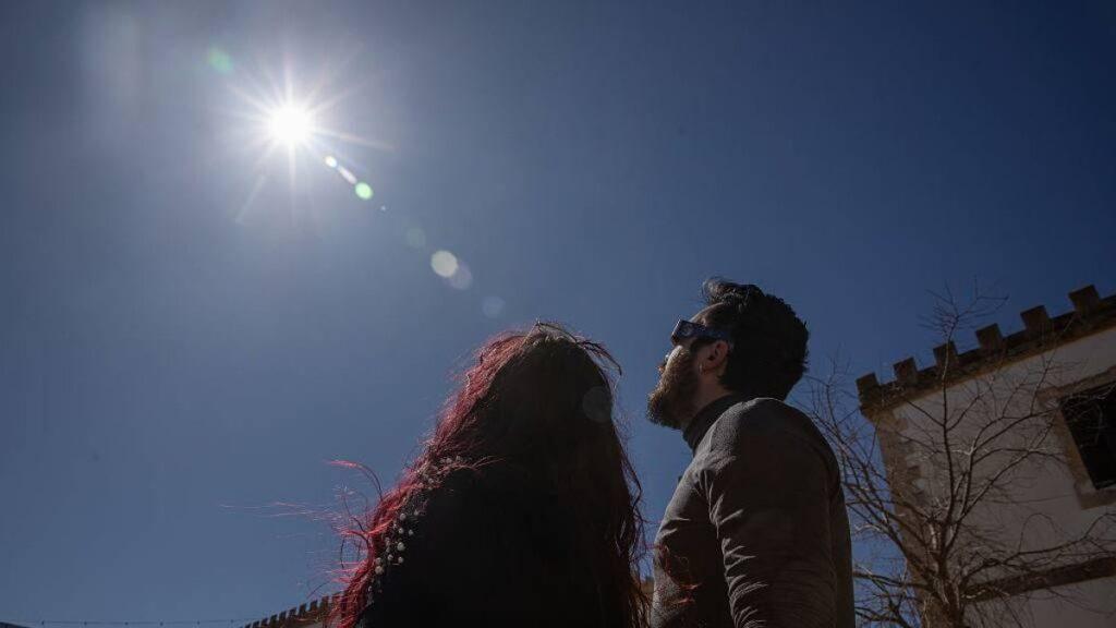 Cómo obtener gafas homologadas gratuitas para ver el eclipse en la Comunidad Valenciana