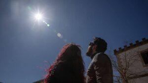 Cómo obtener gafas homologadas gratuitas para ver el eclipse en la Comunidad Valenciana