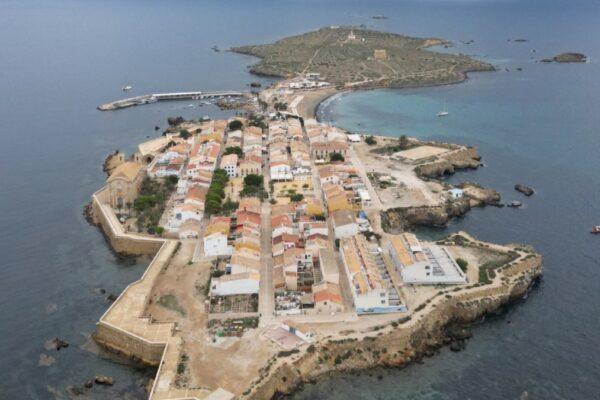 El Ayuntamiento de Alicante respalda las inversiones en Tabarca y rechaza reunirse con vecinos que solicitan su declaración como Entidad Local Menor