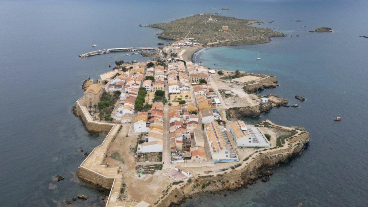 El Ayuntamiento de Alicante respalda las inversiones en Tabarca y rechaza reunirse con vecinos que solicitan su declaración como Entidad Local Menor