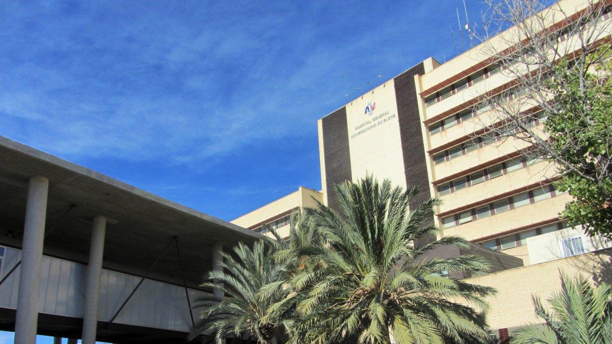 El Hospital de Elche salva la vista de un bebé prematuro con un tratamiento innovador