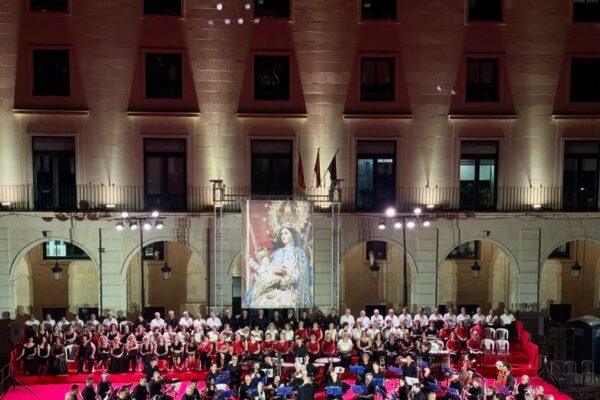 Concierto multitudinario en Alicante en honor a la Virgen del Remedio: más de mil asistentes