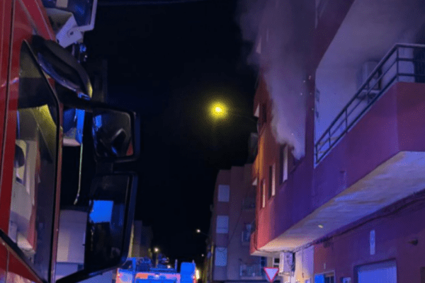 Tragedia en Alberic: Un hombre de 56 años fallece en un incendio de vivienda y cinco personas más resultan afectadas