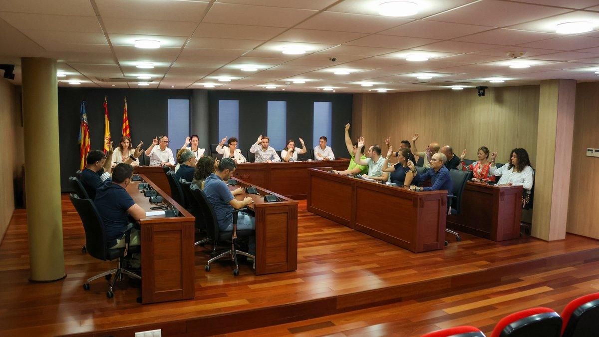 Consenso político en Onda para combatir el incendio de la Vall d'Uixó: piden ayudas y reforestación de la Serra d'Espadà