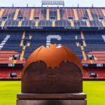 El Valencia CF apoya a los hosteleros y localidades afectadas por incendios en el Trofeu Taronja en Mestalla