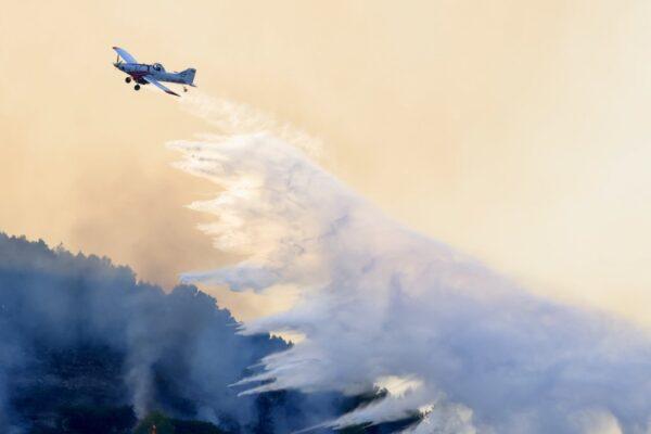 Incendio en Tírig: Evacuación de Catí y 684 hectáreas arrasadas, 250 bomberos luchan contra las llamas