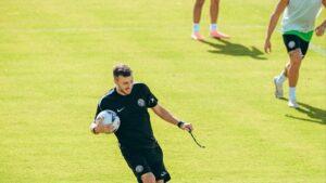 Anselmi exige a un Elche valiente en Riazor: "La clave es competir sin miedo"