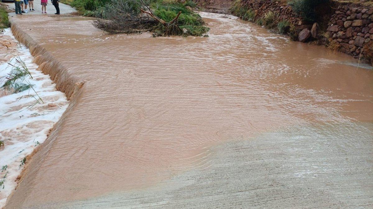 Castellón sufre intensas tormentas: más de 100 litros de lluvia en pocas horas y vientos huracanados