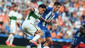 El Elche logra un valioso empate en Riazor frente al Deportivo a pesar de la falta de fichajes