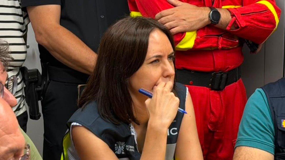 La presidenta de Les Corts critica a Diana Morant por su presencia en el Cecopi del incendio de Segorbe: "¿Qué autoridad tiene?"