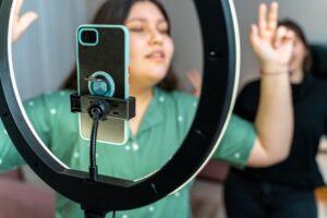 Vine renace como "Divine": ¡Descubre su enfoque totalmente anti IA!