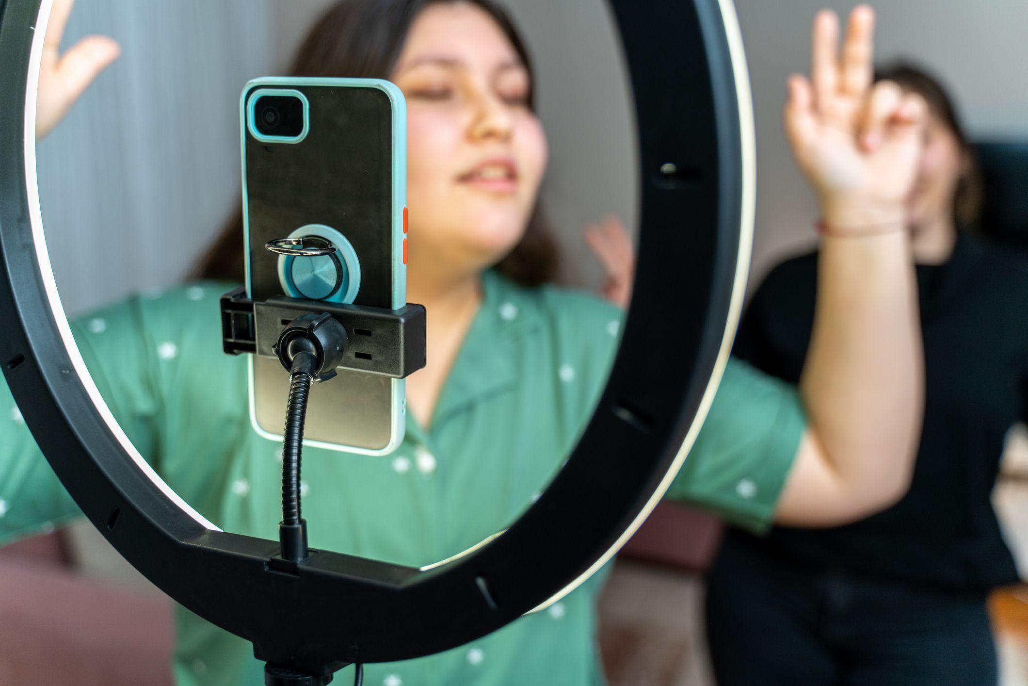 Vine renace como "Divine": ¡Descubre su enfoque totalmente anti IA!