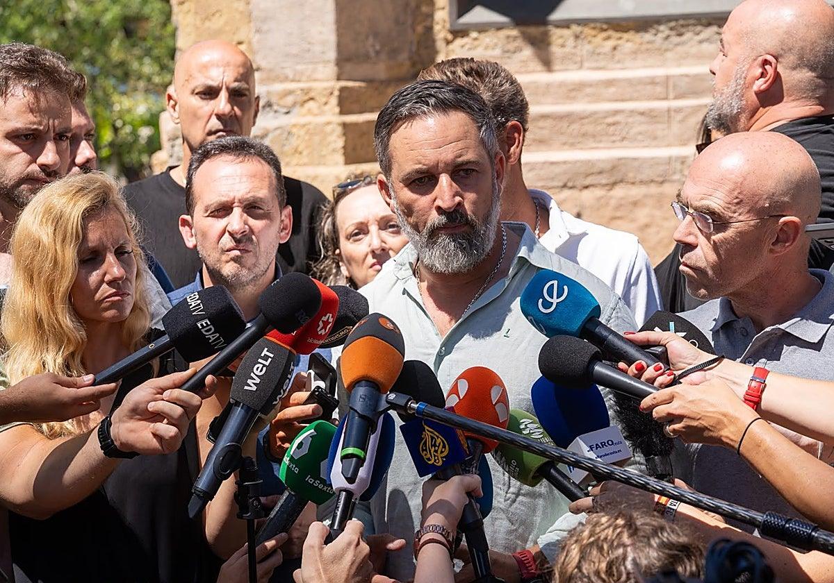 Abascal denuncia a Marruecos por «acto de guerra» y exige la militarización de la frontera española