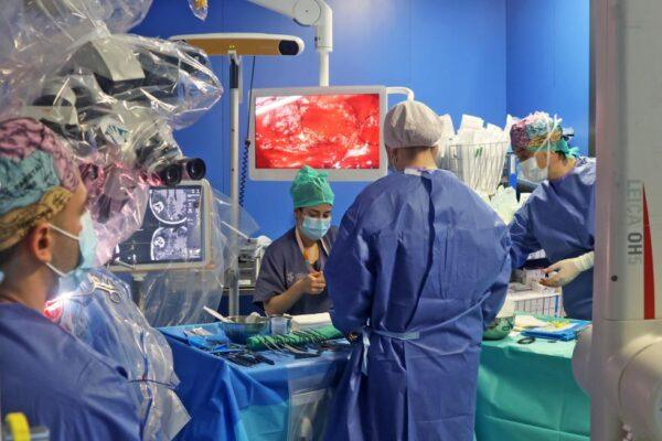 El Hospital General de Valencia realiza más de 50 craneotomías en pacientes despiertos gracias a un enfoque multidisciplinar