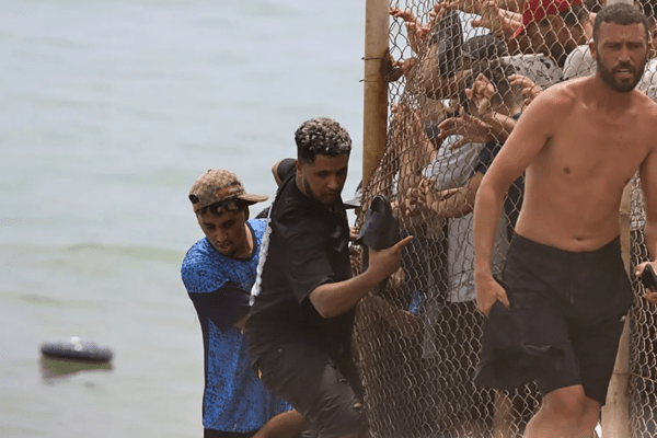 El Gobierno desoyó más de 20 alertas sobre el uso de la inmigración por parte de Marruecos en su "guerra híbrida" contra España