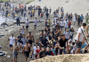 Identificación de cuerpos tras la avalancha en Ceuta: solo dos de 77 recuperados han sido identificados