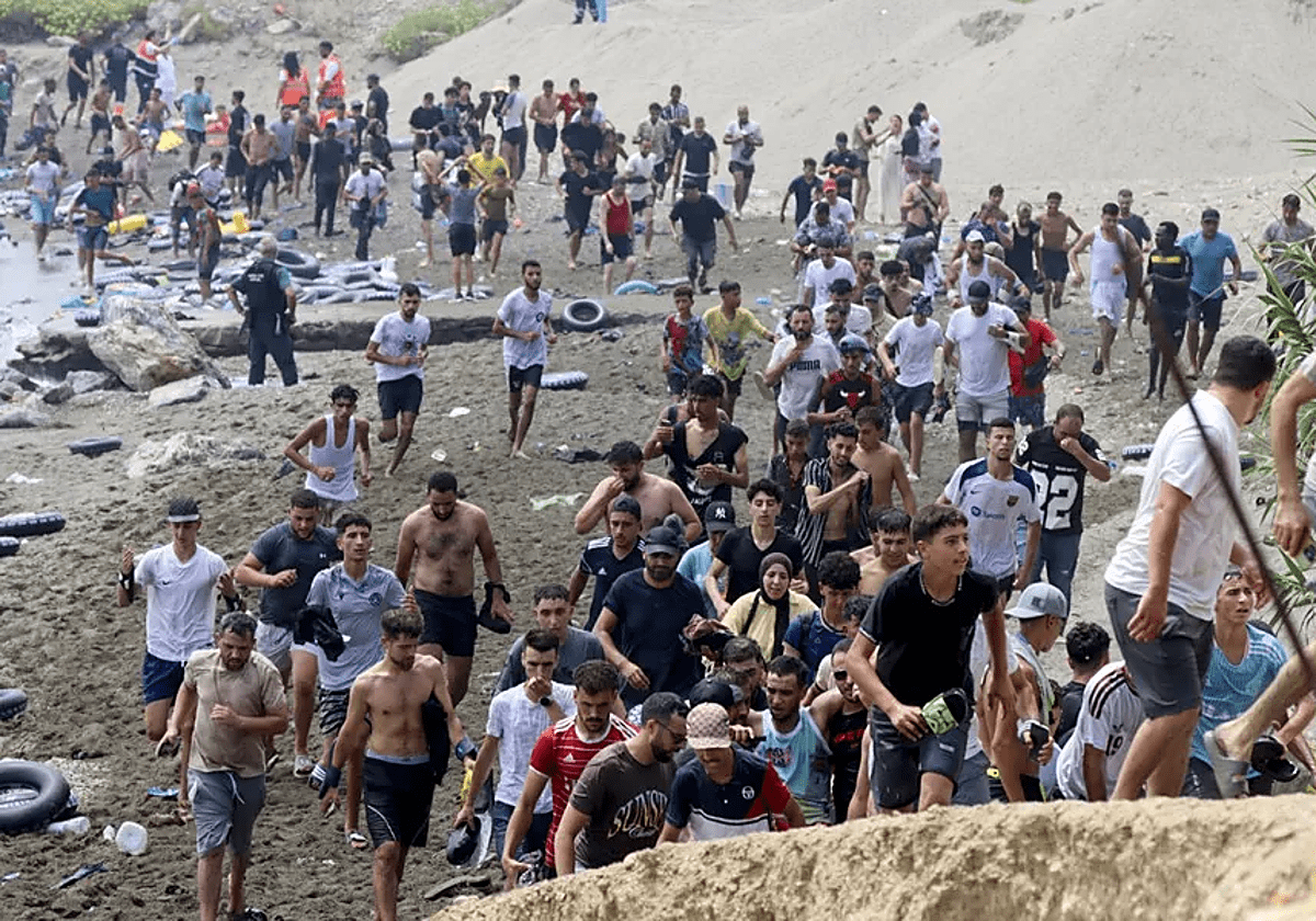 Identificación de cuerpos tras la avalancha en Ceuta: solo dos de 77 recuperados han sido identificados