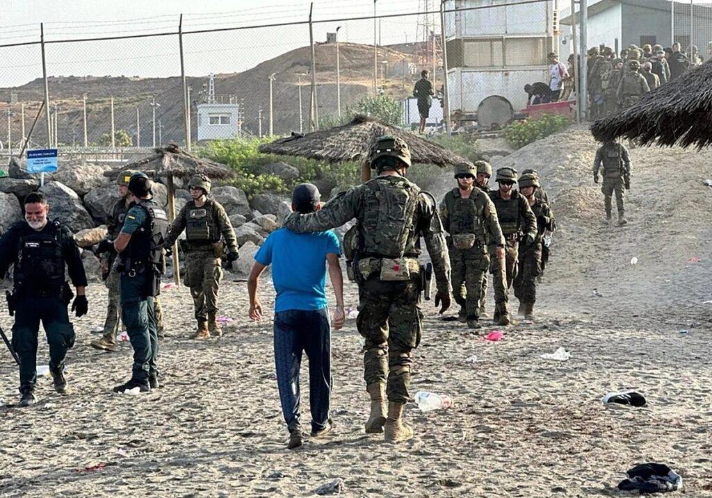 Marruecos utiliza una organización humanitaria para acusar a España de abusos contra inmigrantes en Ceuta