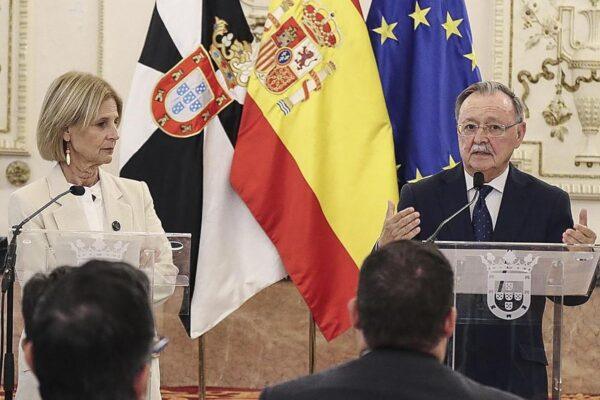 La presidenta de la FEMP cede su puesto en el Comité Europeo de las Regiones a Vivas para abordar la crisis en Ceuta