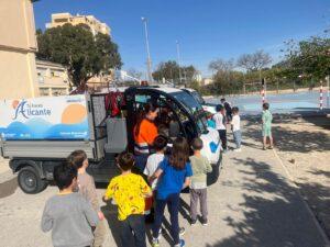 Alicante impulsa la educación ambiental en más de 30 colegios a través de talleres de reciclaje