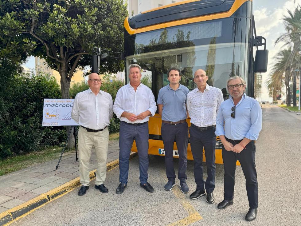 La campaña 'Vine a la platja amb Metrobús' registra un aumento del 8,24% en viajeros: 148.234 en este verano