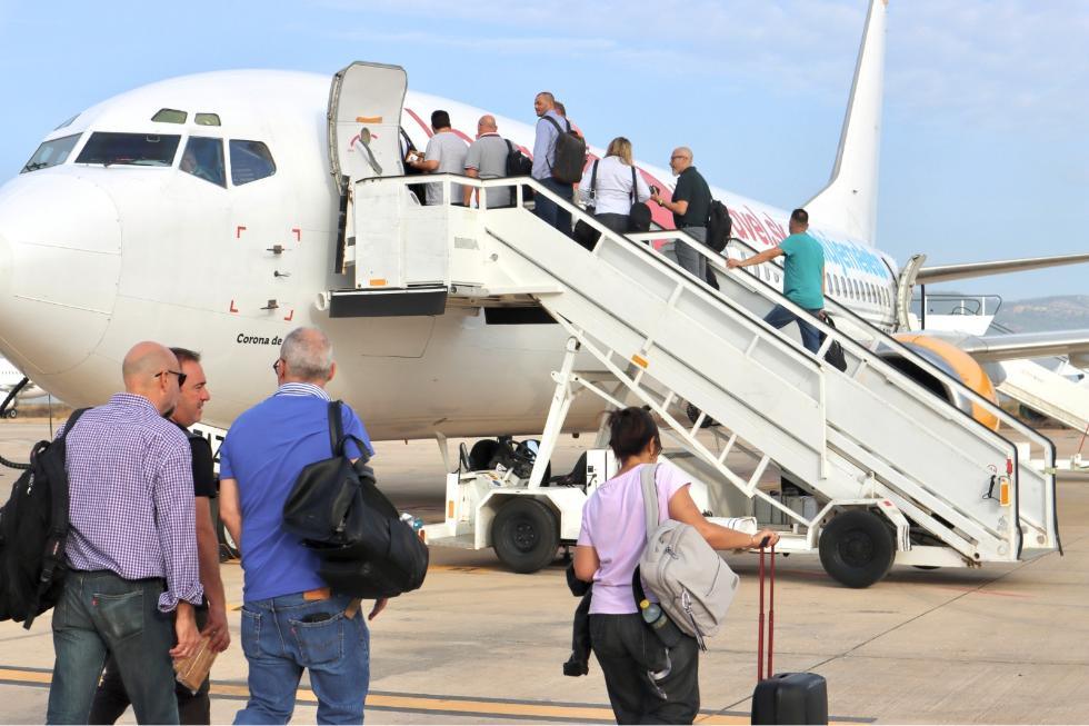El aeropuerto de Castellón lanza vuelos chárter por cuarto año para acceder cómodamente a la feria Cersaie de Bolonia