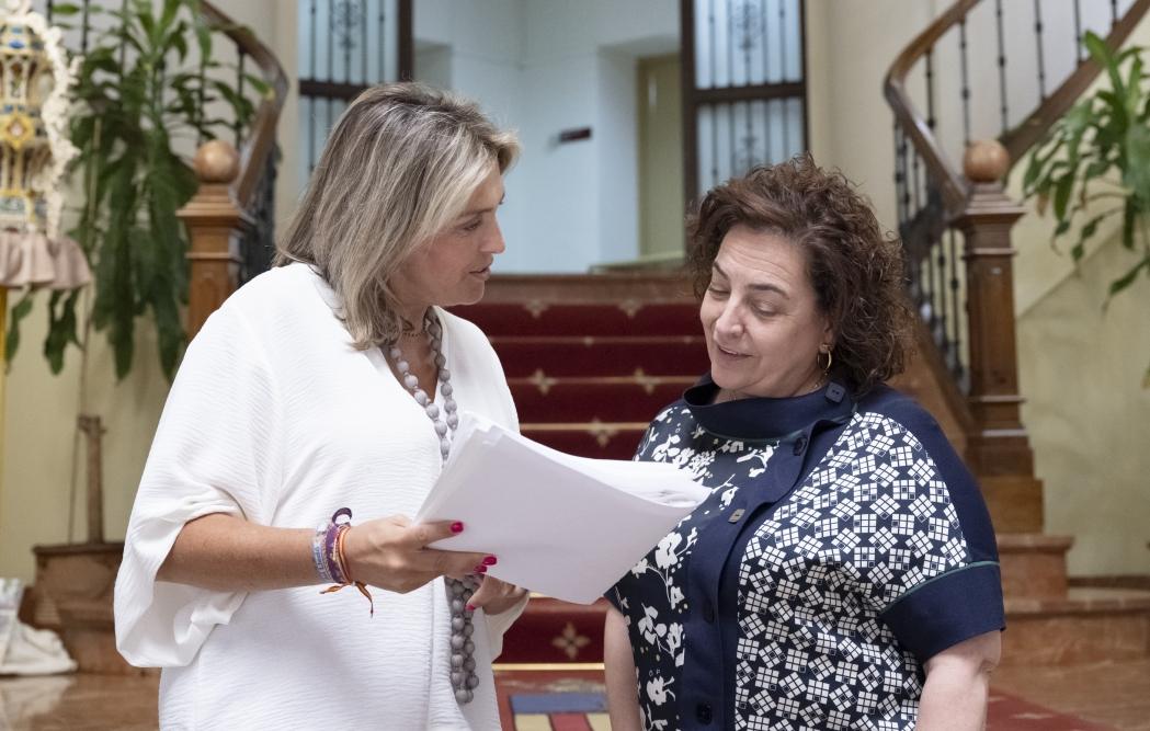 La Diputación de Castellón lanza nuevas becas para la formación de mayores en UNED Sénior y UJI