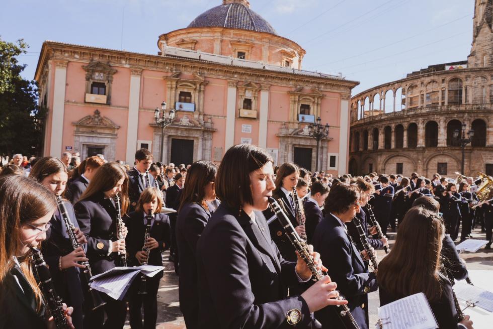 La Generalitat reúne a 1.600 jóvenes músicos en un concierto espectacular para dar la bienvenida al nuevo curso escolar