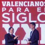 Roberto Bautista recibe el Premio Valenciano del Siglo XXI de Pérez Llorca en reconocimiento a su trayectoria deportiva