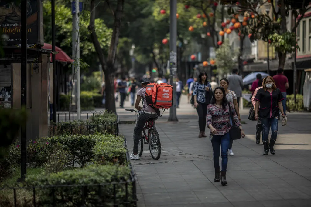 El impacto de la automatización en los repartidores de América Latina: mi "jefe" es un algoritmo