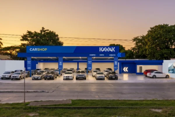 Kavak expande su presencia en el sureste de México mediante una colaboración estratégica con Hertz