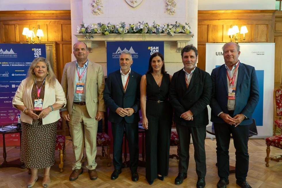 La digitalización turística: clave para potenciar la competitividad de destinos y empresas del sector