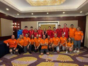 Carmen Ortí se reúne con el equipo de estudiantes de la Comunitat Valenciana que competirá en los WordSkills de China