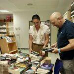 El Festival True Crime Regala Más de 70 Libros a Bibliotecas Municipales