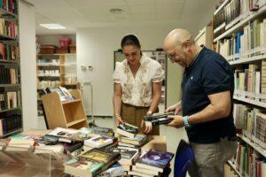 El Festival True Crime Regala Más de 70 Libros a Bibliotecas Municipales