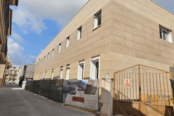 Sanidad concluye la primera fase de ampliación del centro de salud de Rafelbunyol y arranca la atención en el nuevo edificio