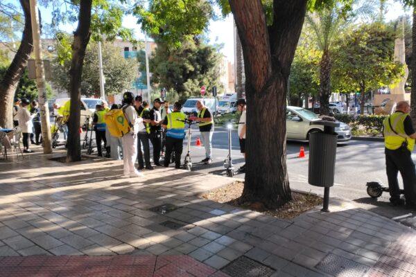 La Policía refuerza el control de patinetes eléctricos tras la nueva normativa en vigor