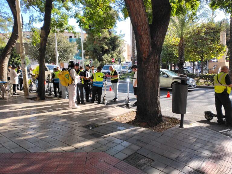 La Policía refuerza el control de patinetes eléctricos tras la nueva normativa en vigor