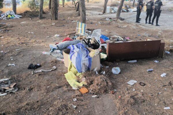 Alicante avanza en la erradicación de asentamientos ilegales: desmantelado un campamento en La Torreta