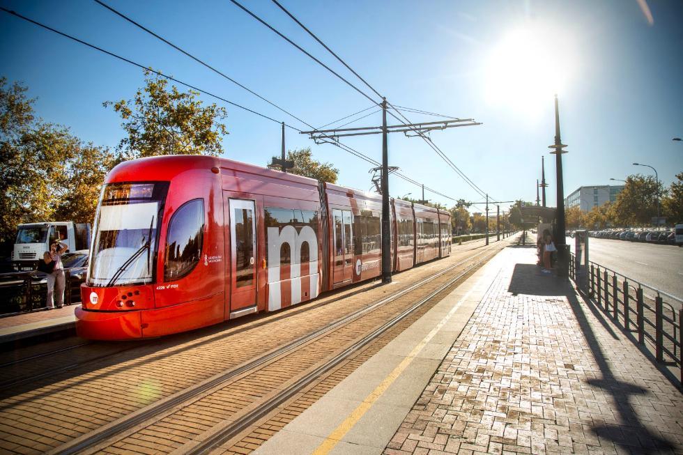 Metrovalencia mejora el acceso al Medio Maratón Valencia Trinidad Alfonso Zurich y ajusta el servicio del tranvía para el evento