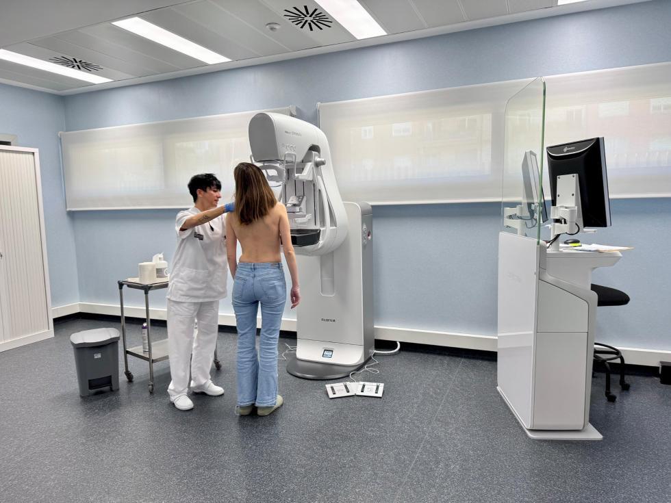 Sanidad ha examinado a más de 311.000 mujeres desde enero mediante el programa de cribado de cáncer de mama