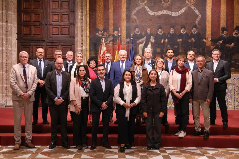 José Díez se reúne con el Comité Europeo de las Regiones en el seminario sobre reindustrialización en València