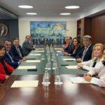 Nuria Martínez impulsa la colaboración con operadores jurídicos de Alicante para una justicia más ágil y eficiente