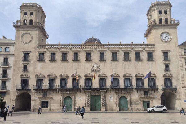 Alicante lanza subvenciones de 200.000 euros para comercio, hostelería y mercados en