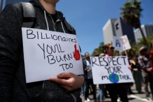 Los superricos agravan la crisis climática y se benefician de ella